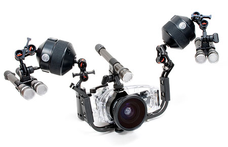 イノンのアタッチメントレンズ、LEDライト、アームなどを組み合わせて、本格的な撮影にも対応Supports professional videography with INON attachment lenses,